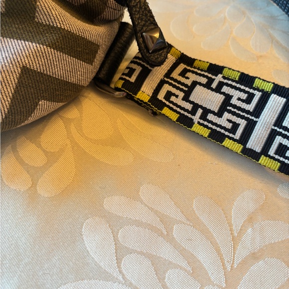 Geometric Patterned Belt Bag - Picture 3 of 9